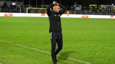Enttäuscht war nicht nur Trainer Marek Mintal nach der 0:1-Niederlage der Altstadt in Aschaffenburg. (Foto: Archiv/sd)