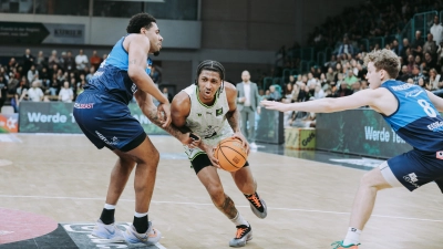 Demarcus Demonia (am Ball) war heute Topscorer und einer der entscheidenden Matchwinner beim BBC Bayreuth. (Foto: Thorsten Ochs)