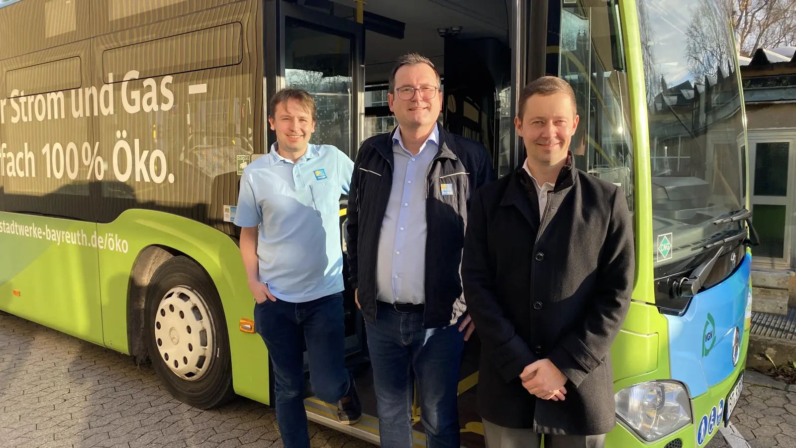 V.l.: Markus Schilling, Projektingenieur ÖPNV der Stadtwerke Bayreuth, Michael Steinmetz, Leiter Verkehrsbetrieb der Stadtwerke Bayreuth und Geschäftsführer Stadtwerke Bayreuth Markus Rützel  (Foto: jm)