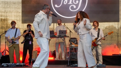 Mit Max Herre und Joy Denalane ist das Seebühnenfestival am Samstagabend in seine siebte Ausgabe gestartet. (Foto: sd)