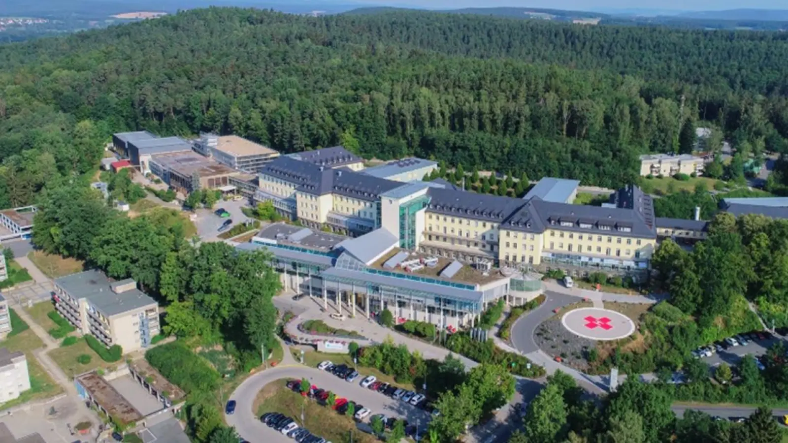Klinik Hohe Warte: Die Gebäude am linken unteren Bildrand sollen verschwinden. (Foto: red)