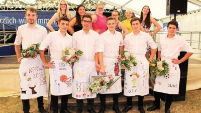 Kerwa Unterkonnersreuth Burschen und Madla Foto red (Foto: Foto: red)