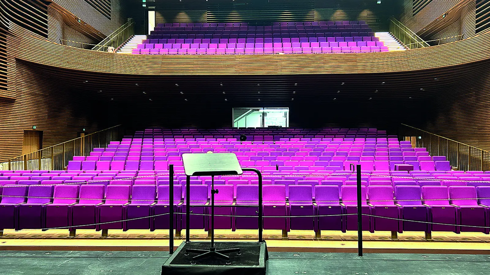 Der Große Saal im Friedrichsforum bietet je nach Veranstaltungsformat rund 750 Sitzplätze.  (Foto: red)