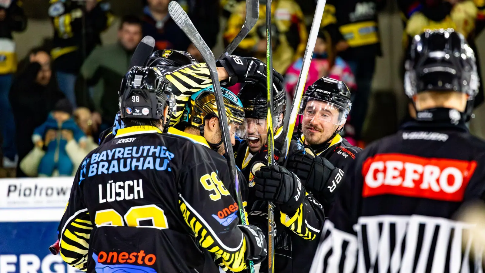 Nach ihrer Aufholjagd durften die onesto Tigers zumindest noch einen Punkt gegen die Lindau Islanders bejubeln. (Foto: Dirk Ellmer)