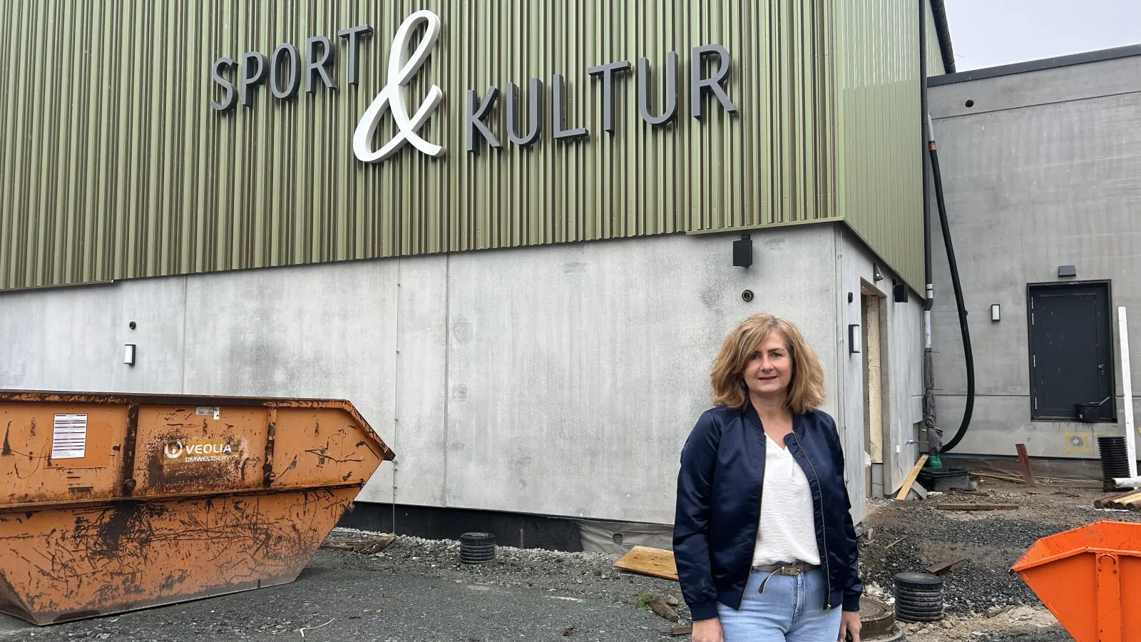 Die Turnhalle soll auch als Veranstaltungsort dienen - im November soll sie offiziell eingeweiht werden.<br> (Foto: jm)