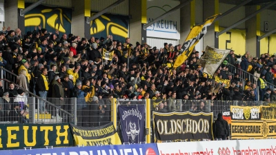 Auf die Unterstützung der treuen Fans auf dem „Biest” (Bild) wird die SpVgg Bayreuth angewiesen sein, wenn man gegen den Tabellenführer 1. FC Nürnberg II punkten will. (Foto: Archiv/Stefan Dörfler)