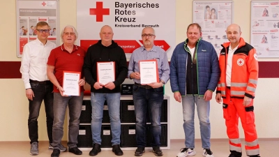 40 Jahre im Rettungsdienst: BRK Bayreuth ehrt langjährige Mitarbeiter (Foto: red)