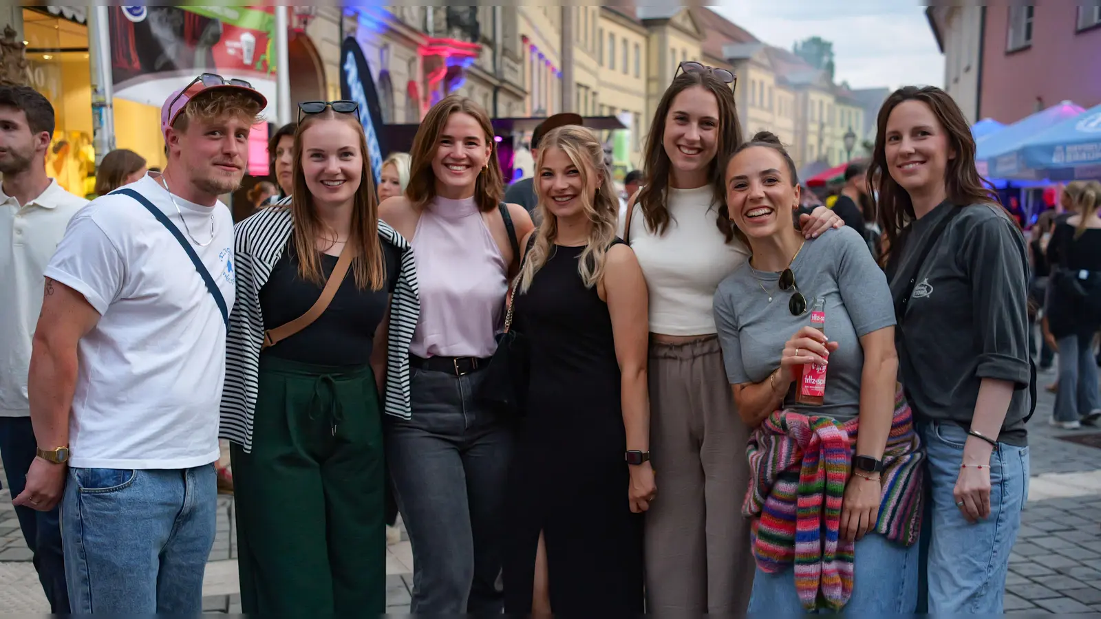Tausende Besucherinnen und Besucher strömten in die Innenstadt, um gemeinsam zu feiern, zu genießen und das abwechslungsreiche Programm zu erleben. (Foto: sd)