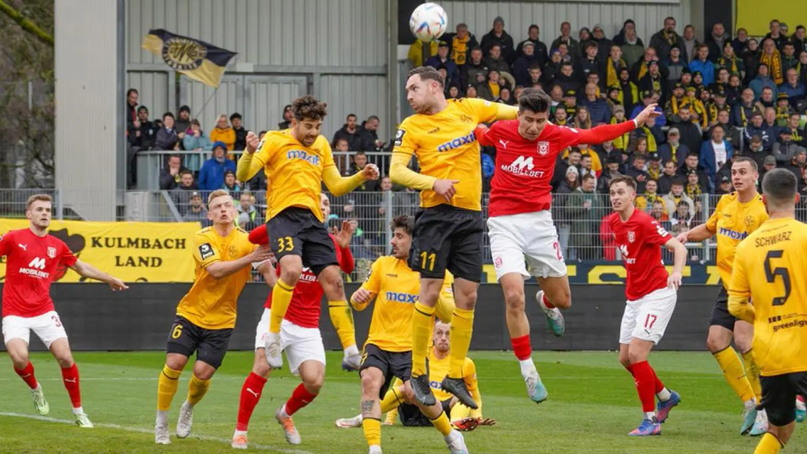 SpVgg Bayreuth MSV Duisburg Hallescher FC (Foto: Dörfler)
