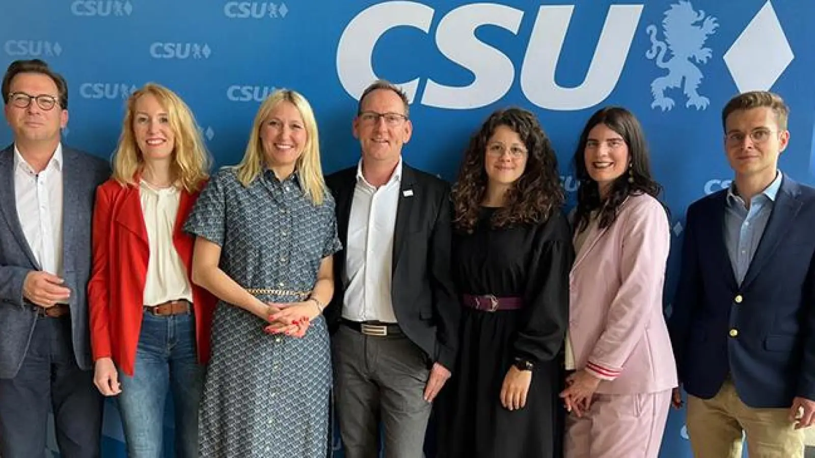 V.l. Franc Dierl, Stephanie Kollmer, Dr. Silke Launert, Theresa Römmelt, Julia Bleier und Christian Staufner (Foto: red)