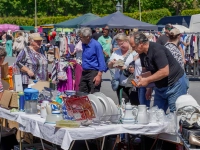 Bestes Wetter beim Frühjahrsflohmarkt auf dem Bayreuther Volksfestplatz am vergangenen Wochenende.  (Foto: sd)
