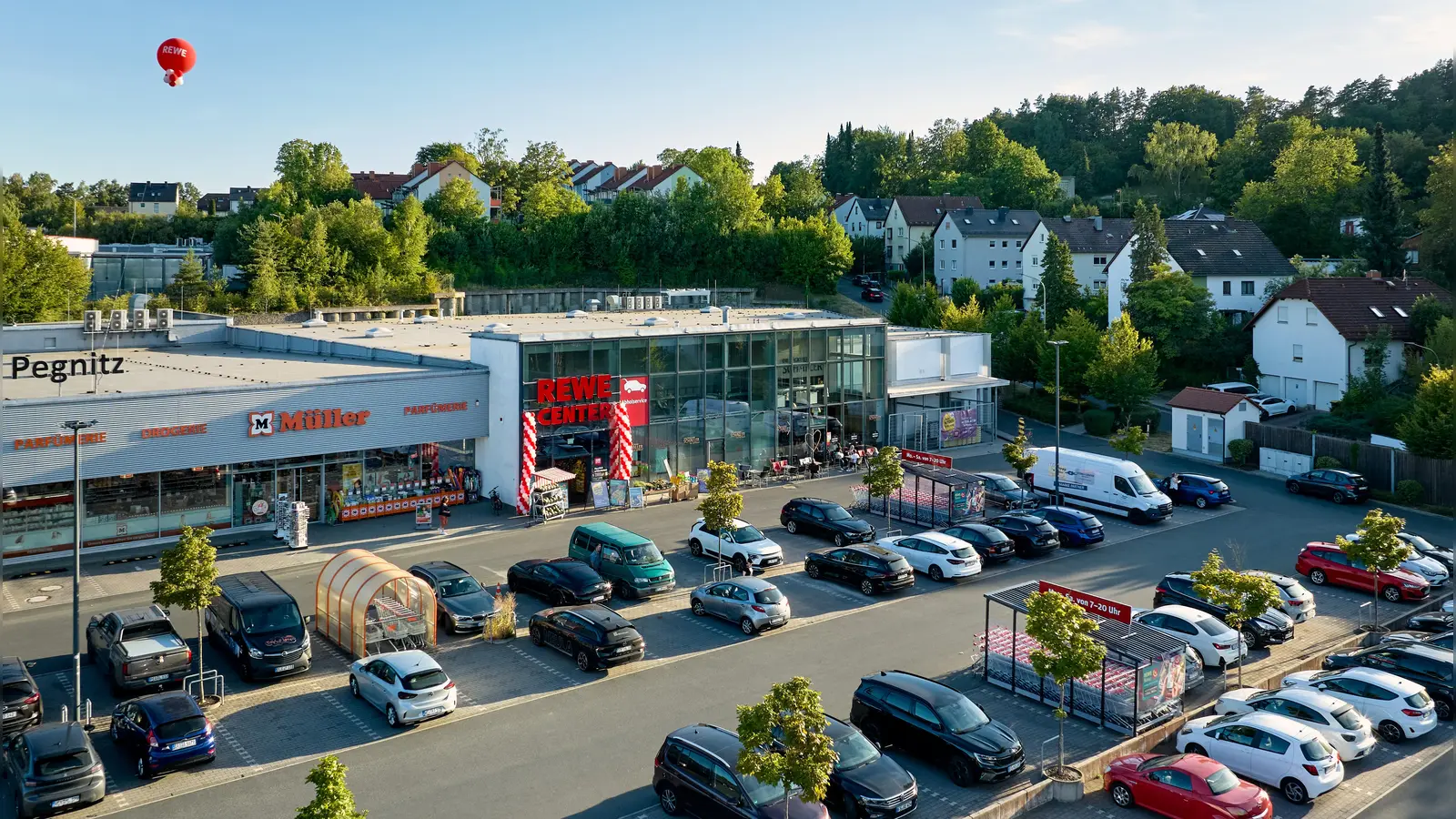 Das REWE Center in Pegnitz feierte Wiedereröffnung (Foto: REWE Markt GmbH)