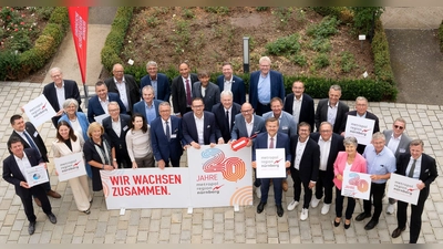 20 Jahre Metropolregion: Die Mitglieder der Ratssitzung arbeiten bei ihrem Treffen in Amberg am 15. Juli 2025 weiterhin an der Erfolgsgeschichte der Metropolregion. (Foto: Michael Sommer)