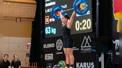 Gewichtheberin Annalena Schmidt holte einen Deutschen Vizemeistertitel für den 1. AC Bayreuth. (Foto: 1. AC Bayreuth)