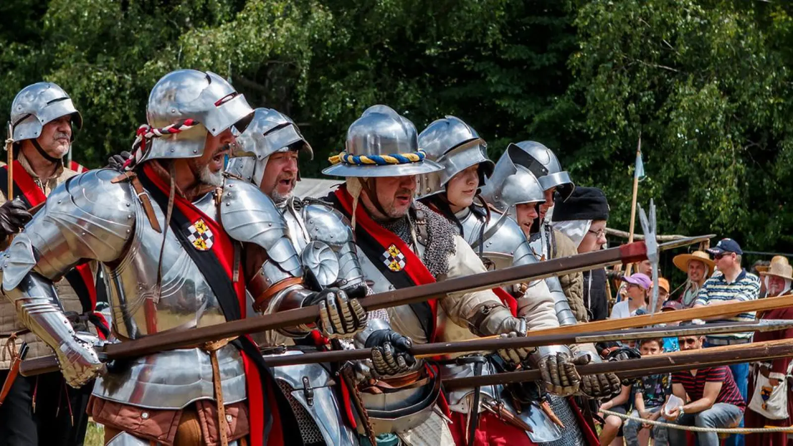 Gewinnspiel in Bayreuth: 5 Familienkarten für den Mittelaltermarkt auf Burg Rabenstein (beendet) (Foto: red)