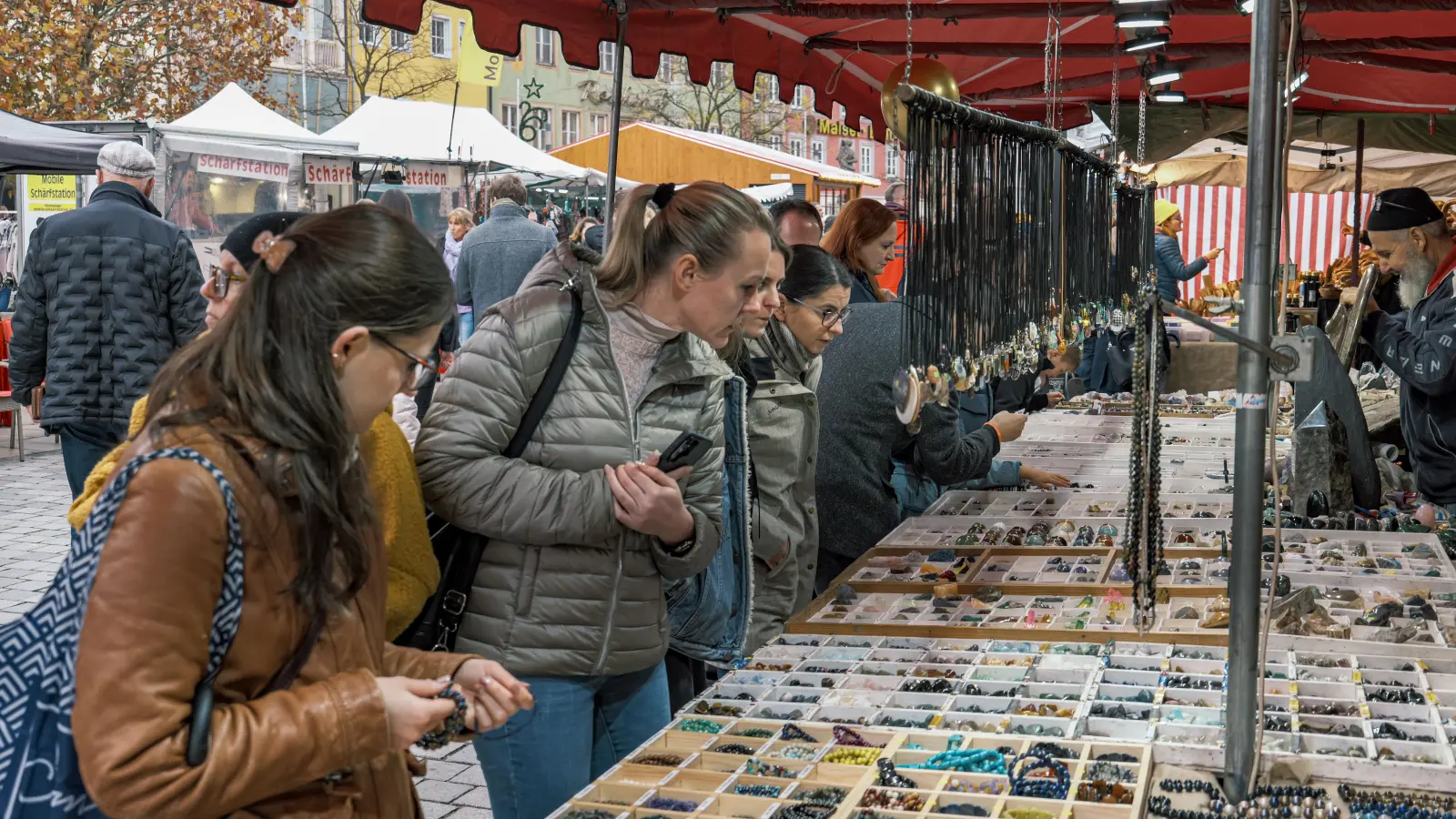 Am vergangenen Wochenende verwandelte sich die Bayreuther Innenstadt in eine lebendige Markt- und Einkaufszone. (Foto: sd)