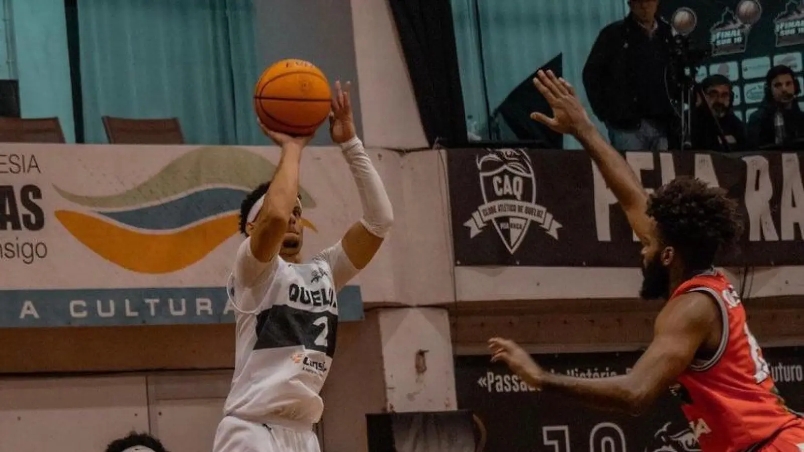 Drew Buggs (im weißen Trikot) wechselt zum BBC Bayreuth. (Foto: Drew Buggs)