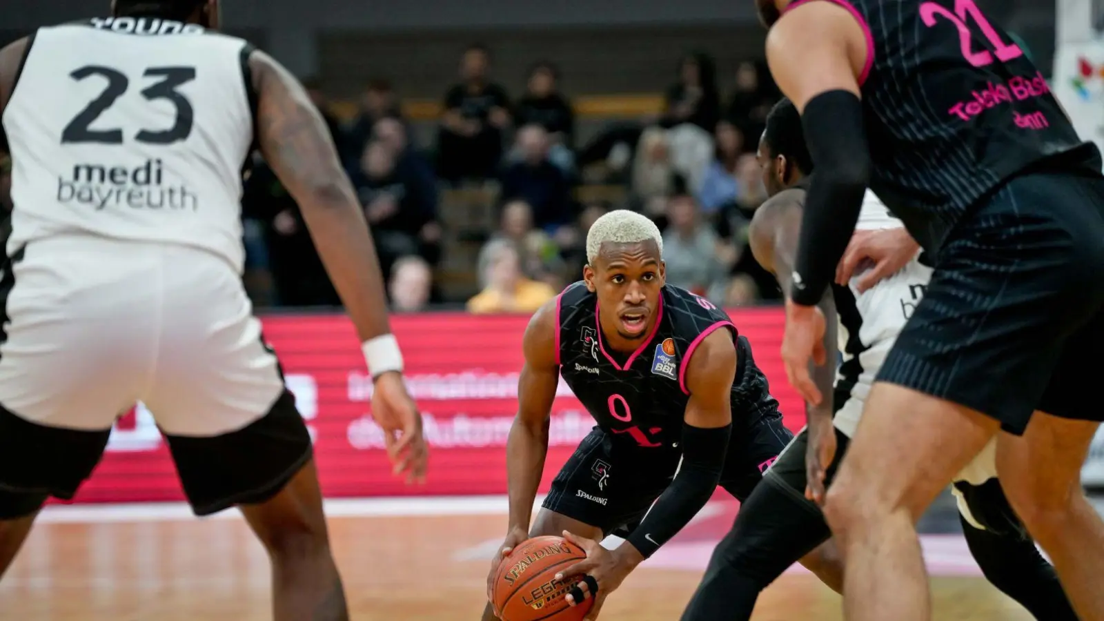medi Bayreuth gegen Telekom Baskets Bonn in der Oberfrankenhalle (Foto: Thorsten Ochs)