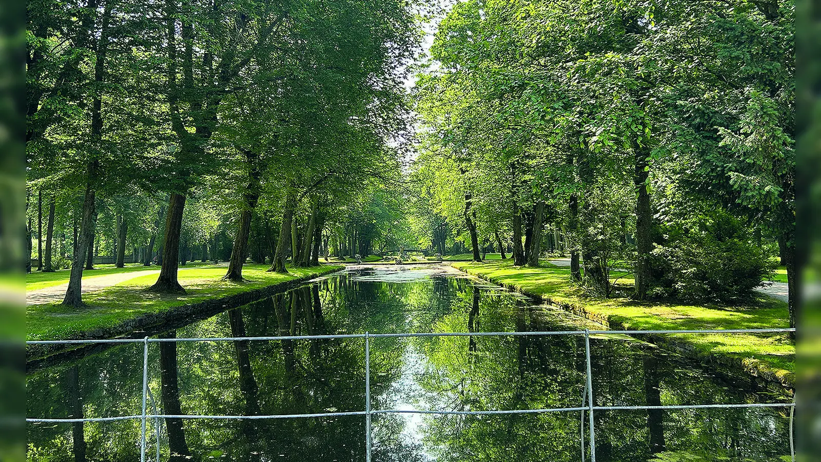 Romantisch und verwunschen: Der Bayreuther Hofgarten verströmt noch heute den Charme vergangener höfischer Zeiten. (Foto: Redaktion [gmu] (g.munzert@inbayreuth.de, gmu))