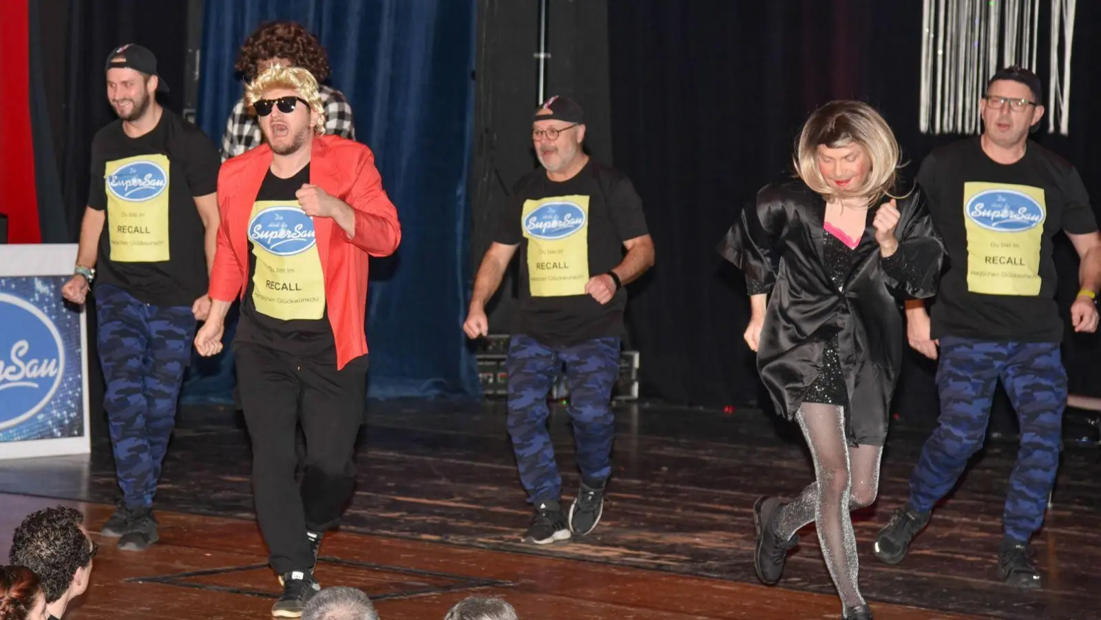 Galaprunksitzung der Faschingsgesellschaft Schwarz-Weiß Bayreuth (Bildergalerie) (Foto: Dörfler)