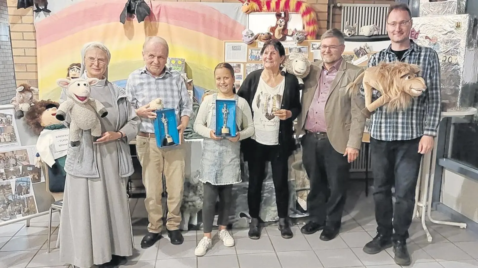 Das Filmteam um Schaf Bärbel aus Bayreuth. (Foto: Yvonne Berg)