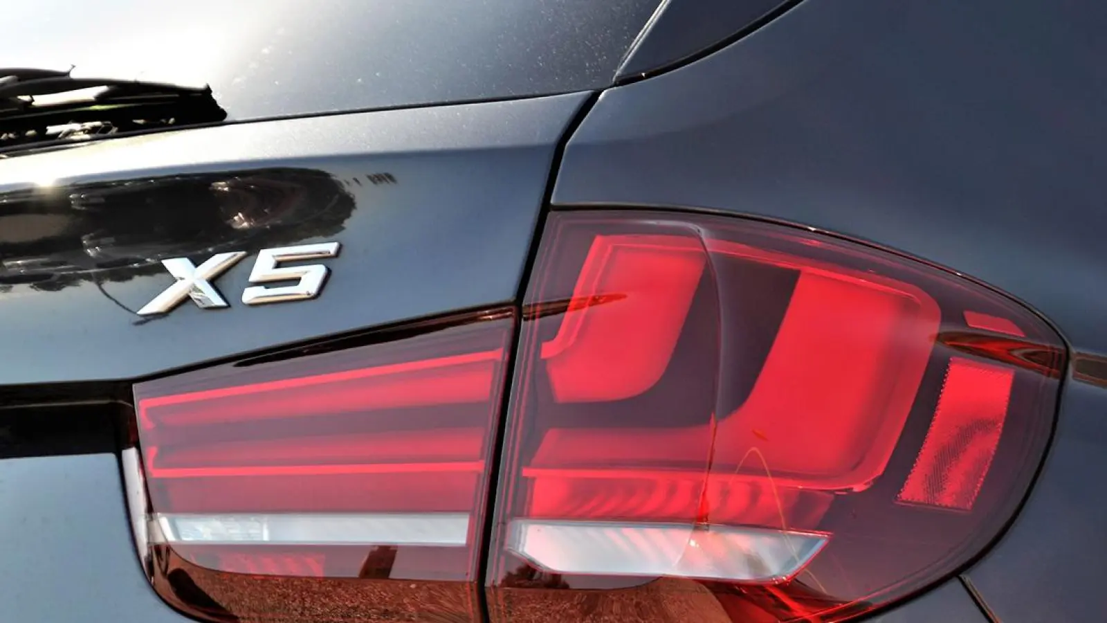 Teurer BMW mitten in Bayreuth geklaut (Foto: Pixabay/ArtisticOperations)