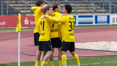 Wie zuletzt gegen Schwaben Augsburg (Bild) will die SpVgg Bayreuth am Ostermontag auch gegen den FC Memmingen endlich wieder einen Sieg bejubeln. (Foto: Dirk Ellmer)
