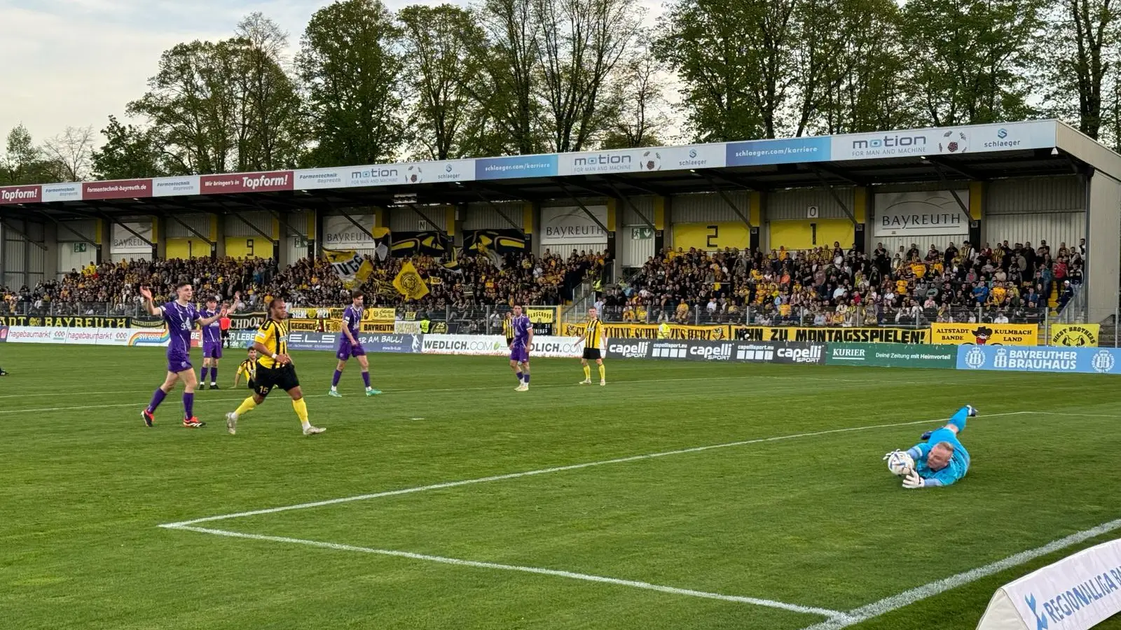 Vor 3.262 Zuschauern besiegte die Altstadt den FC Eintracht Bamberg. (Foto: sd)