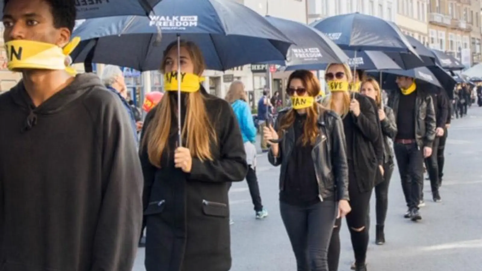 Schweigedemonstration in Schwarz: Am Samstag beteiligt sich Bayreuth am „Walk for Freedom“, der weltweit ein Zeichen gegen Sklaverei setzen möchte. (Foto: red)