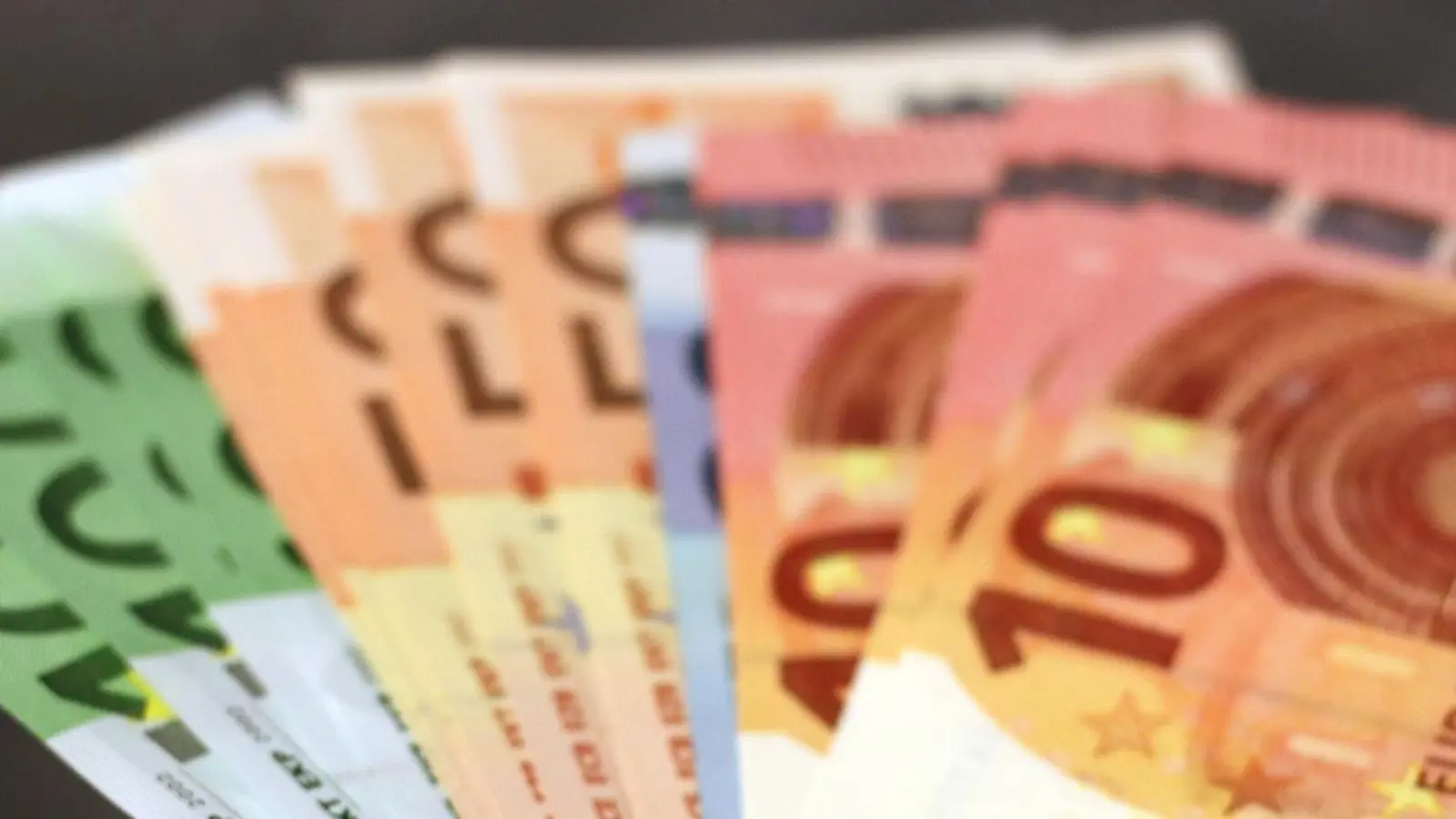 Dreister Diebstahl in Bayreuther Hochhaus: „Tausende Euro gestohlen” - Polizei appelliert (Foto: red)