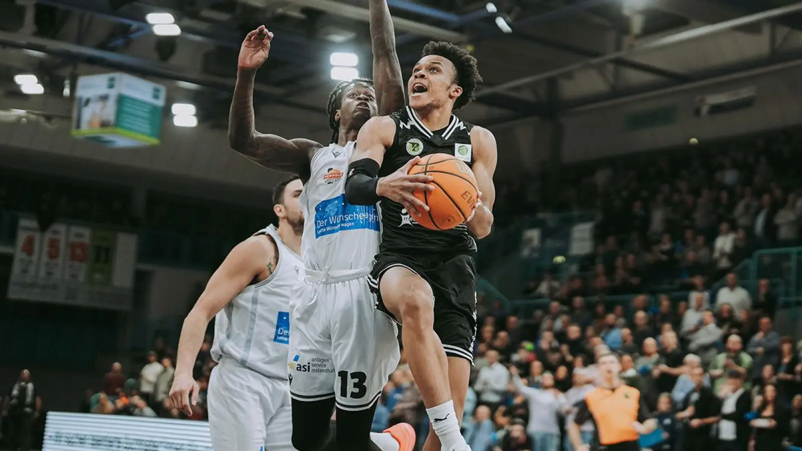 Shane Gatling am 7. Februar beim Heimsieg gegen Jena: Mit Trier kommt am Samstag das nächste Topteam in die Oberfrankenhalle. (Archivbild: Ochsenfoto.de)