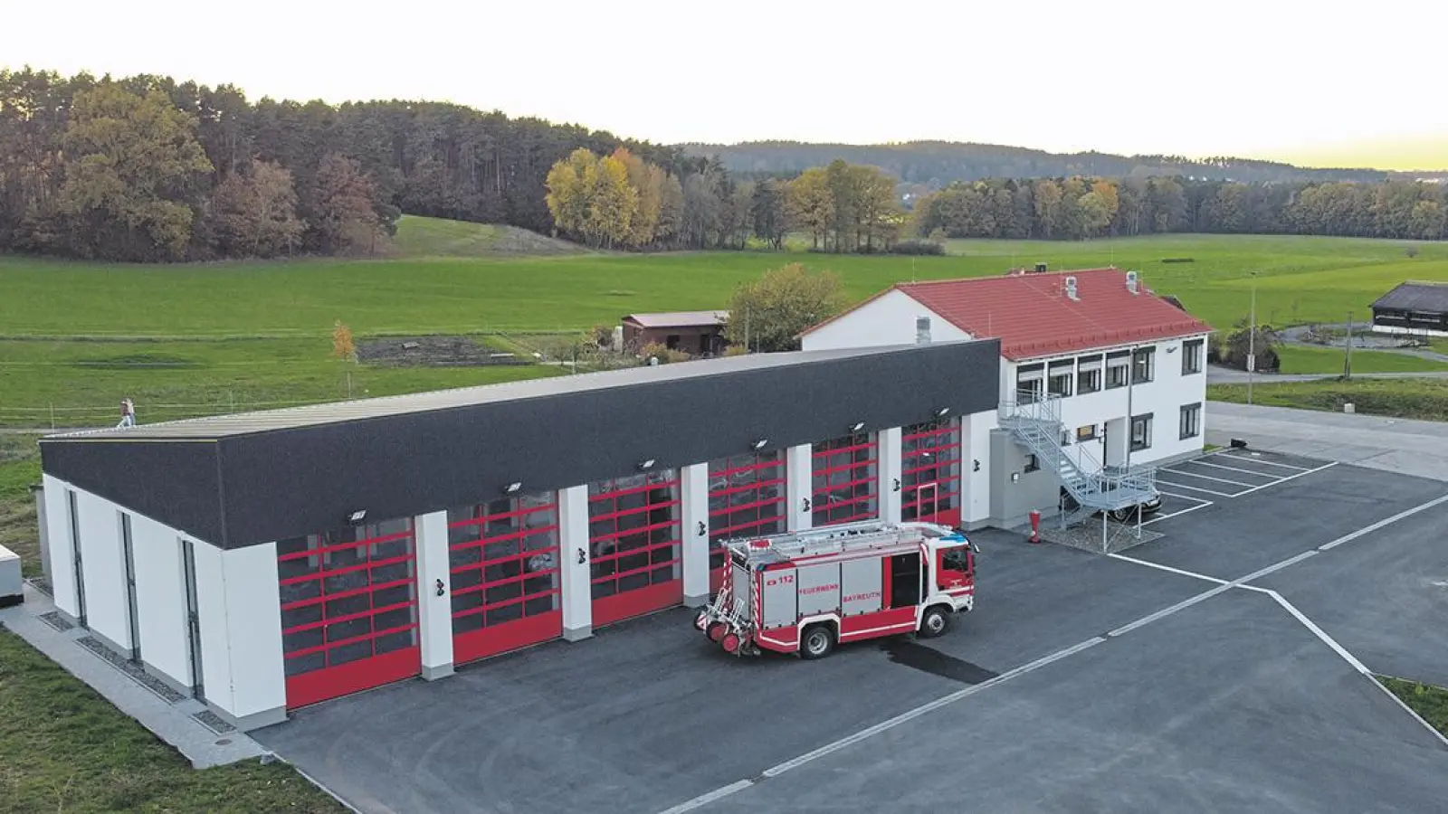 Das neue Feuerwehrgerätehaus Süd in der Thiergärtner Straße. (Foto: Dörfler)