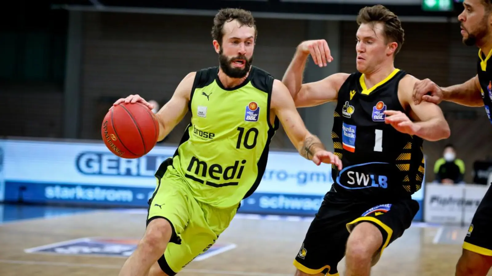 Bastian Doreth beim Spielaufbau. (Foto: medi bayreuth)