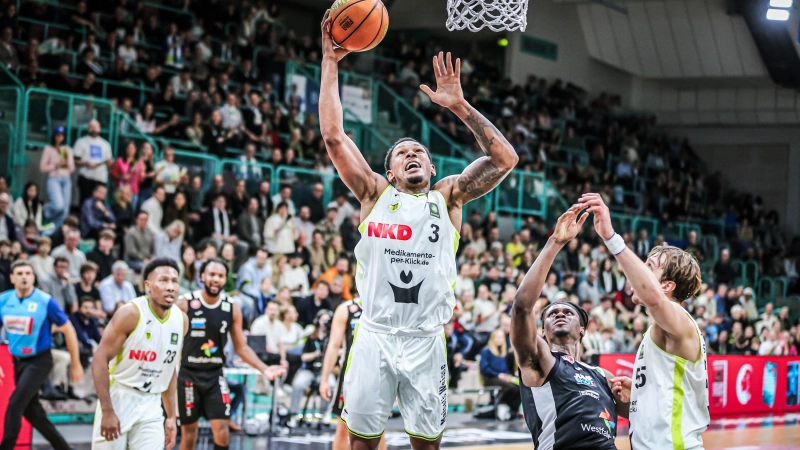 Derzeit Trikotsponsor, ab kommender Saison ist „Medikamente per Klick” Namenssponsor des BBC Bayreuth. (Foto: Thorsten Ochs)