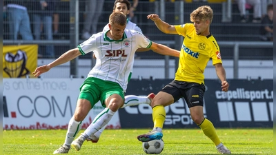 Wieder mehr Intensität und Leidenschaft als bei der 0:2-Niederlage gegen Eichstätt am vergangenen Samstag (Bild) will Trainer Lukas Kling am Freitag gegen die Bundesligareserve der SpVgg Greuther Fürth sehen. (Foto: Dirk Ellmer)
