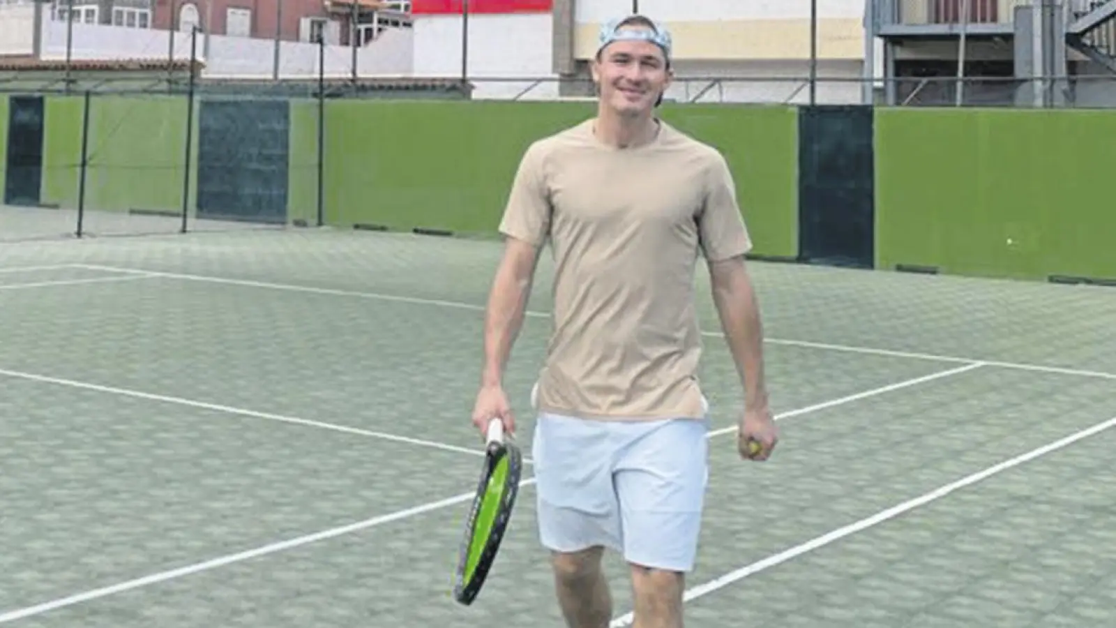 Petteri Nikkilä macht nicht nur beim EIshockey, sondern auch beim Tennis eine gute Figur. (Foto: privat)