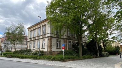Früher Wohnhaus des NS-Vordenkers Chamberlain, heute Jean-Paul-Museum und Kulturamt. Ob in der Wahnfriedstraße 1 das NS-Dokumentationszentrum verwirklicht wird, ist derzeit unsicher. (Foto: Lenkeit)