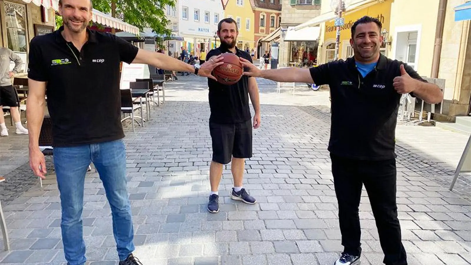 Im Bild v. l. n. r.: Martin Kerner (Vizepräsident), Patrick Seidel (sportlicher Leiter) und Alexis Karypidis (Vizepräsident) (Foto: inBayreuth.de)