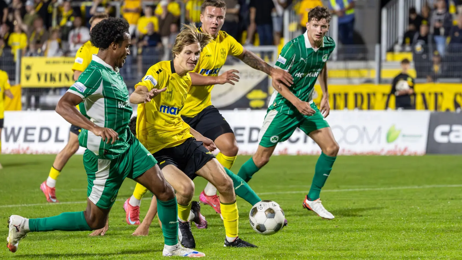 Wie im Hinspiel im vergangenen September (Bild) verlor die Altstadt auch heute im Rückspiel bei der Fürther Zweitligareserve mit 0:3. (Foto: Archiv/Dirk Ellmer)