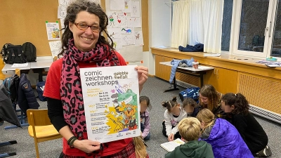 Sabine Gollner zum Workshop-Auftakt in Bad Berneck: Kinder sollen Kreativ sein (Foto: jle)