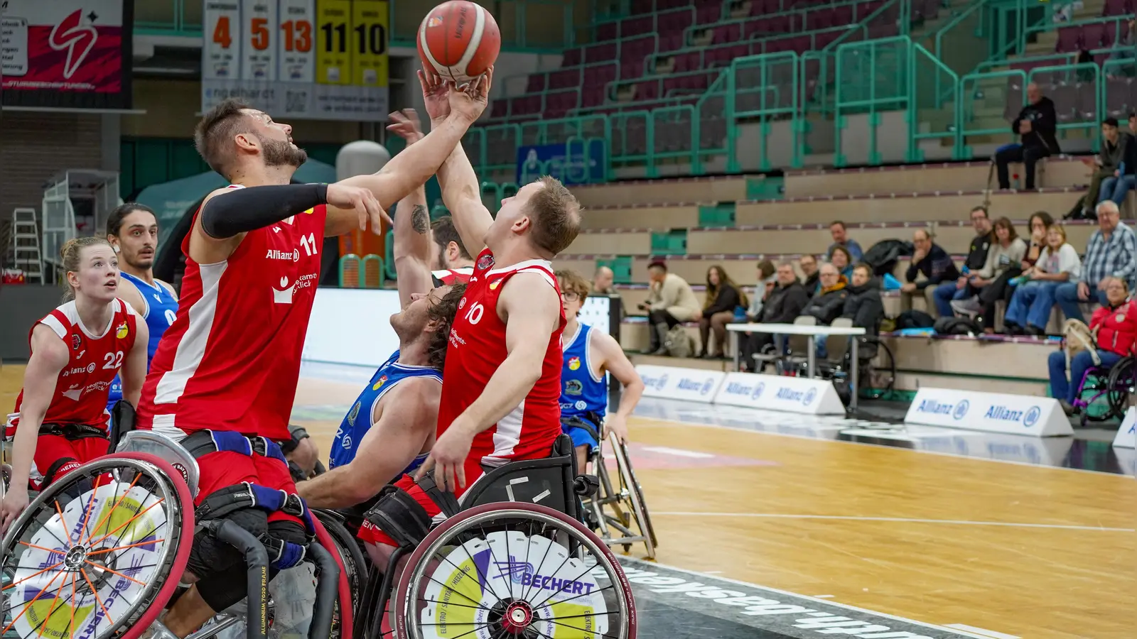 Noch einmal alles geben wie auf unserer Szene im Spiel gegen RB Zwickau (Bild) will der RSV Bayreuth zum Saisonabschluss gegen den BBC Münsterland. (Foto: Stefan Dörfler)