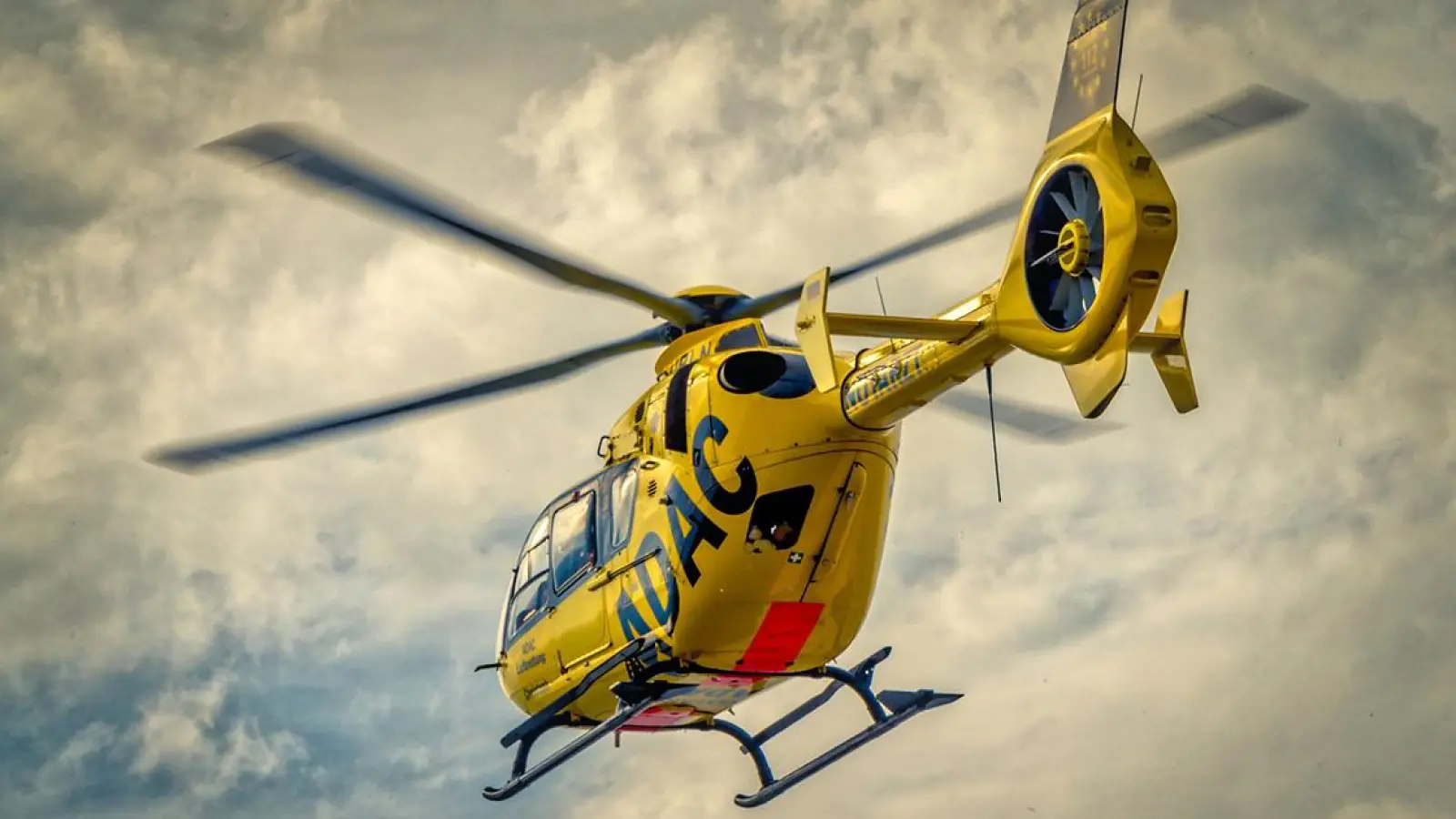 Unfall bei Bayreuth: Auf der A9 war am Dienstag (13. Dezember 2022) ein Rettungshubschrauber im Einsatz. (Foto: pixabay/ThomasWolter)
