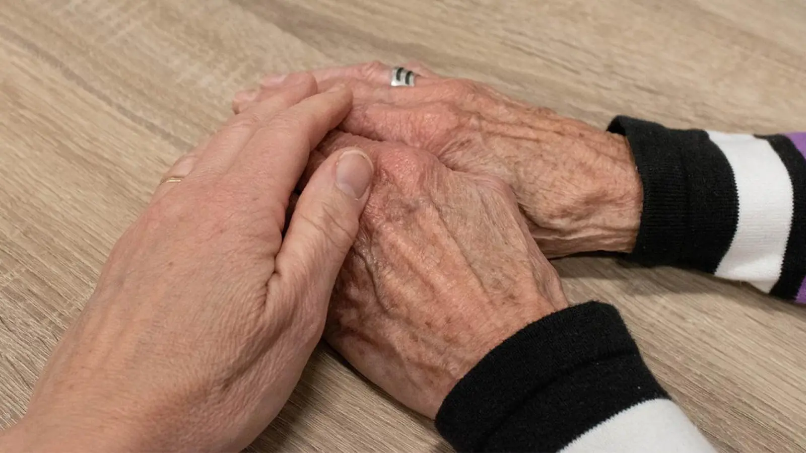 AWO Bayreuth: Schulung für ehrenamtliche Pflegehelfer (Foto: Symbolbild: pixabay/sabinevanerp)