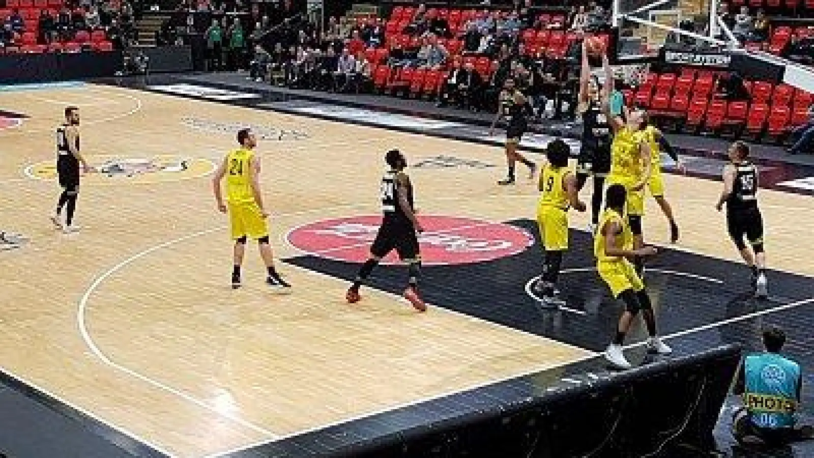 Eric Mika auf dem Weg zum Korb / Foto: Bayreuth Bats (Foto: inBayreuth.de)