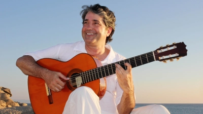 „Entre Cielo y Tierra” - Gitarrenmusik mit Stefan Grasse (Foto: Burg Rabenstein)