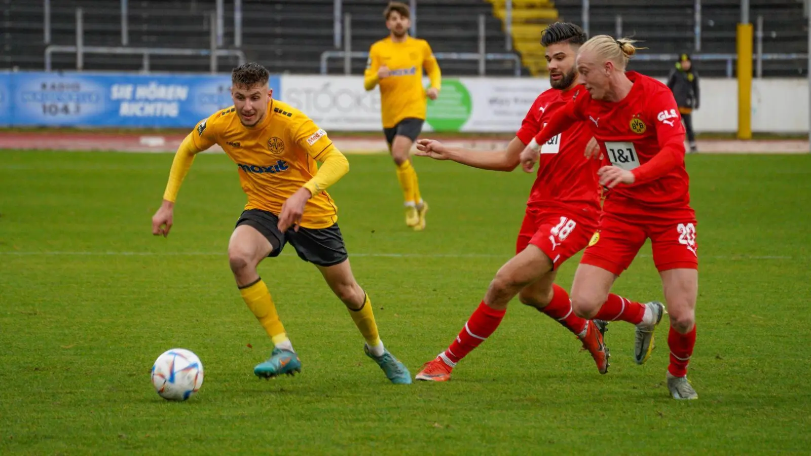 SpVgg Bayreuth vs. Borussia Dortmund II - Verdienter Sieg (Foto: Stefan Dörfler)