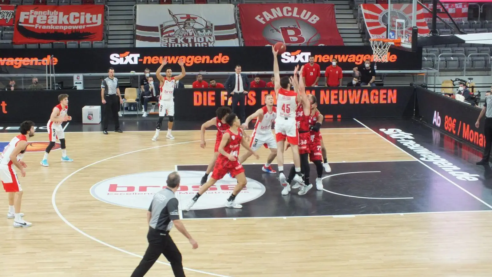 Brose Bamberg gg. Würzburg Foto Schmidt (Foto: Roland Schmidt)