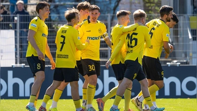 Nach dem Heimsieg gegen Memmingen (Bild) durfte die Altstadt auch heute Abend in Burghausen einen wichtigen Punkt bejubeln. (Foto: Archiv/Dirk Ellmer)