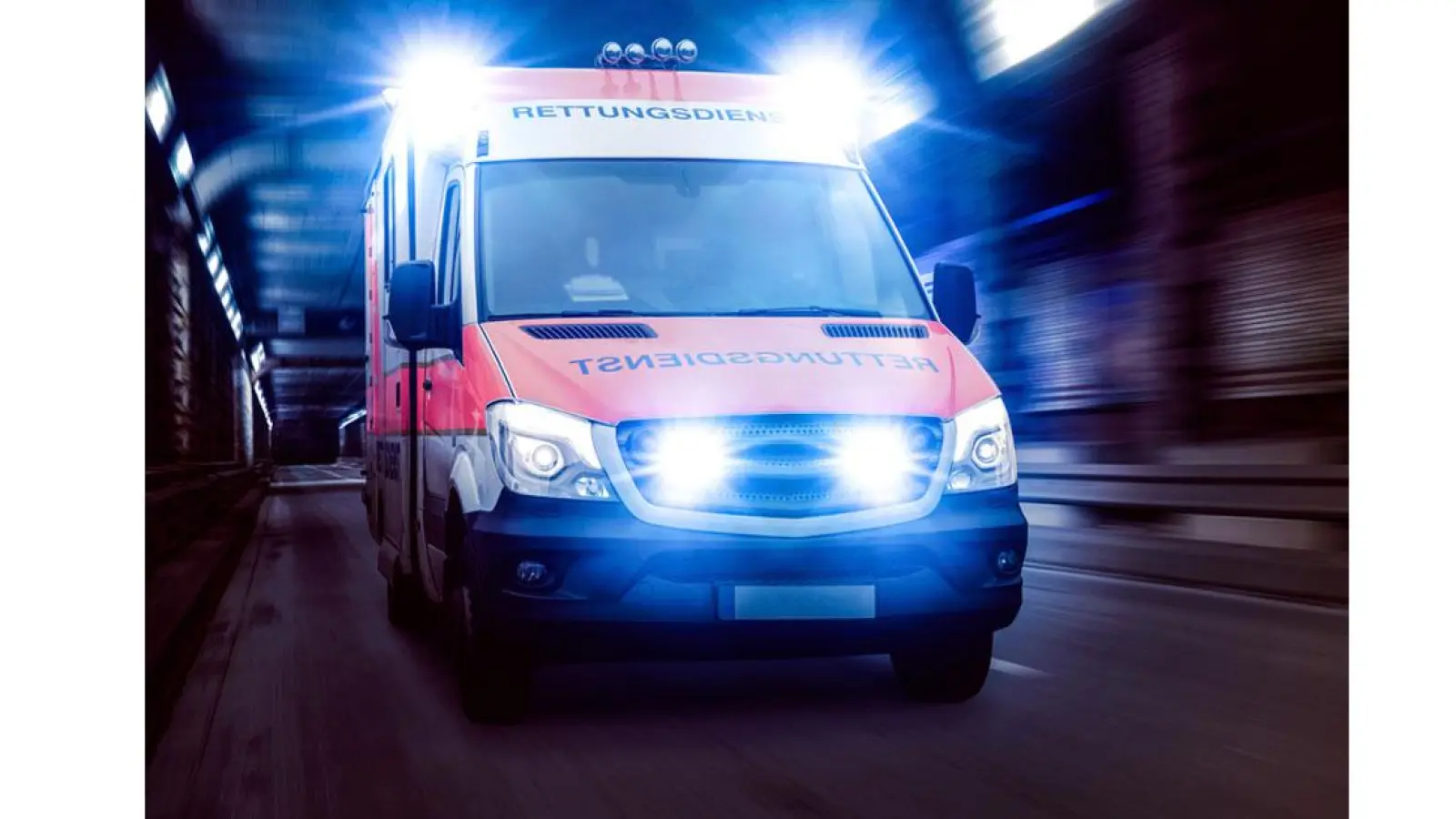 Krankenwagen—Rettungswagen—Blaulicht (Foto: inBayreuth.de)