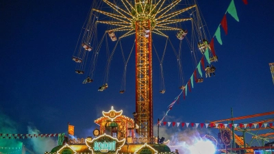 Der Aeronaut auf dem Volksfest 2023. Auch in diesem Jahr ist das Fahrgeschäft wieder mit dabei. (Archivbild: Dörfler)